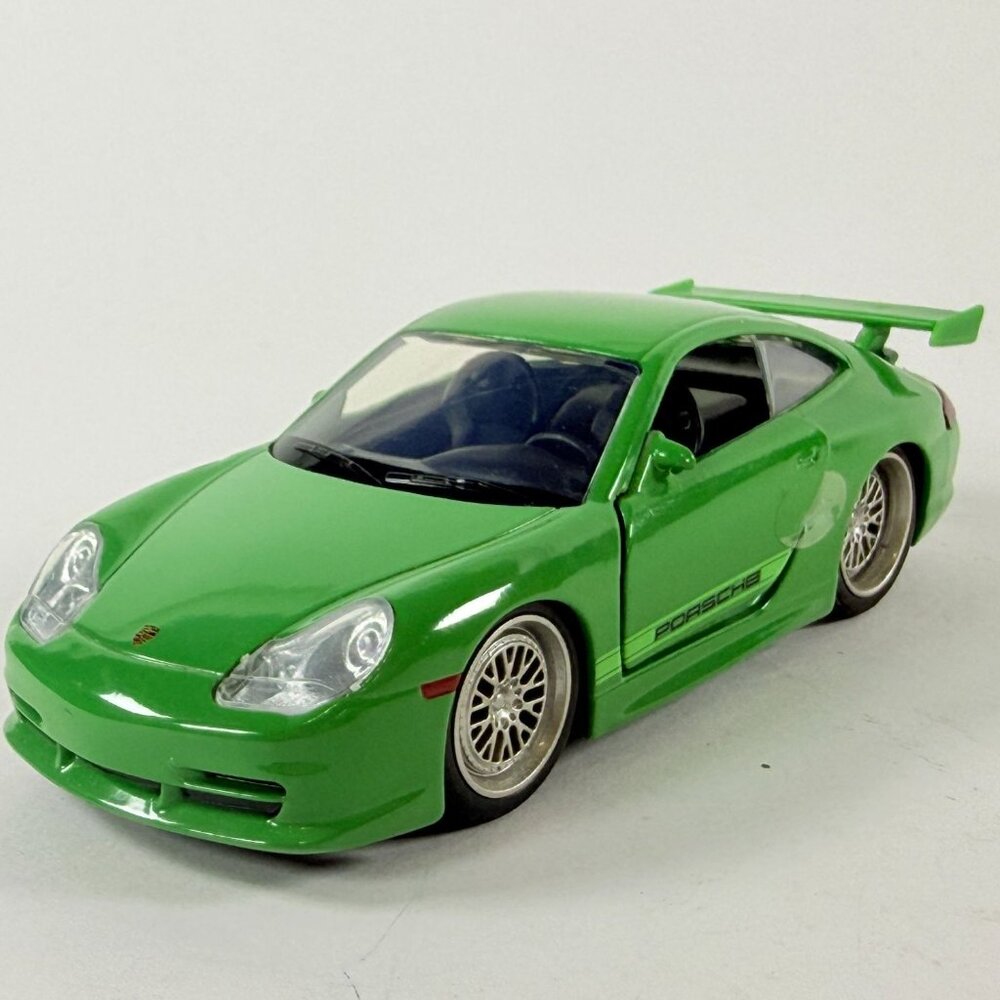 Kinsmart Porsche 911 GTS RS 1:32 Diecast Pull Back Car Green Opening Doors